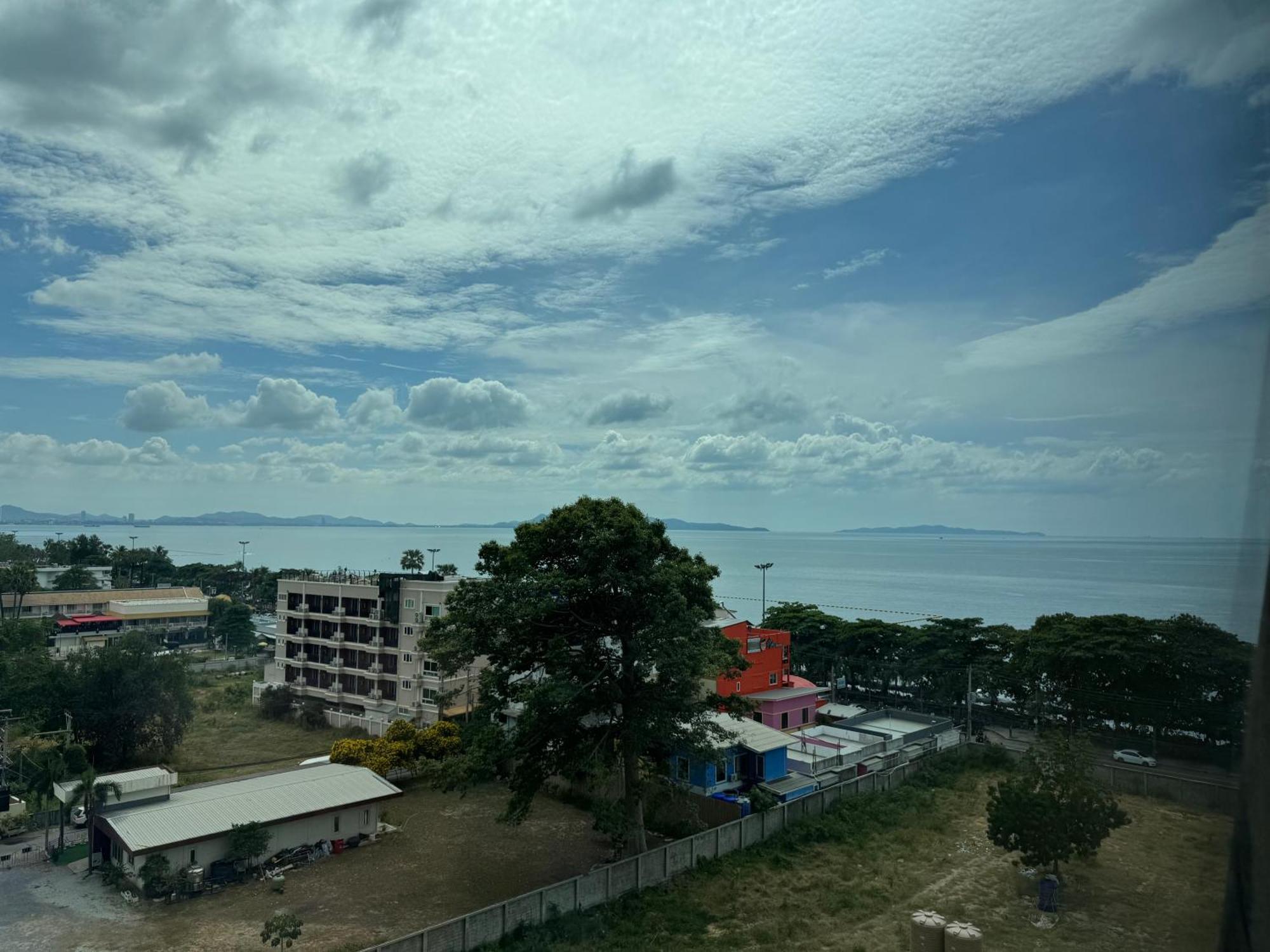 Copacabana Jomtien Beach Condo 中天海滩寇芭酒店公寓 외부 사진